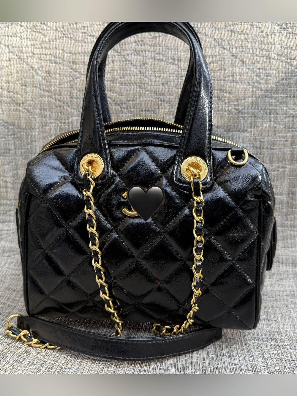 Black Quilted Leather Shoulder Bag with Gold Hardware🖤